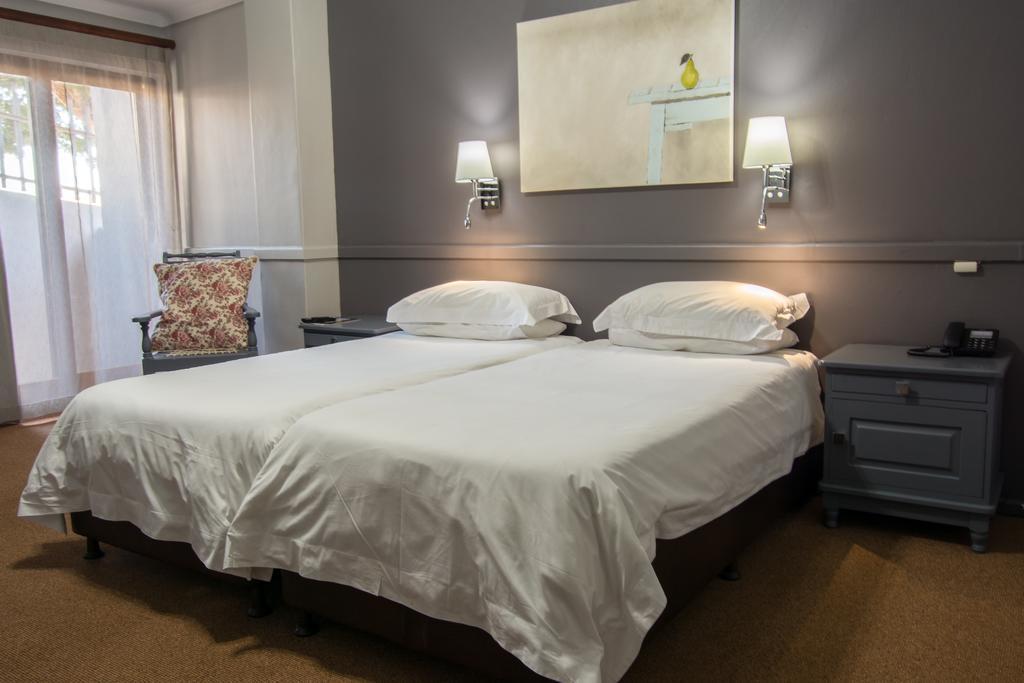 Edward Charles Manor Hotel Mossel Bay Eksteriør billede