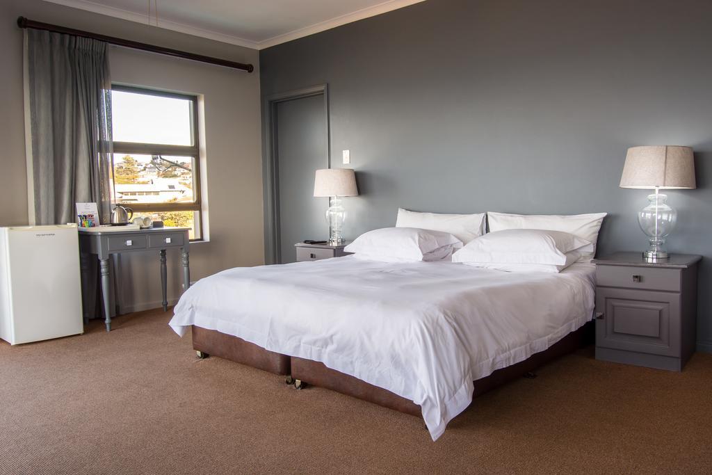 Edward Charles Manor Hotel Mossel Bay Eksteriør billede
