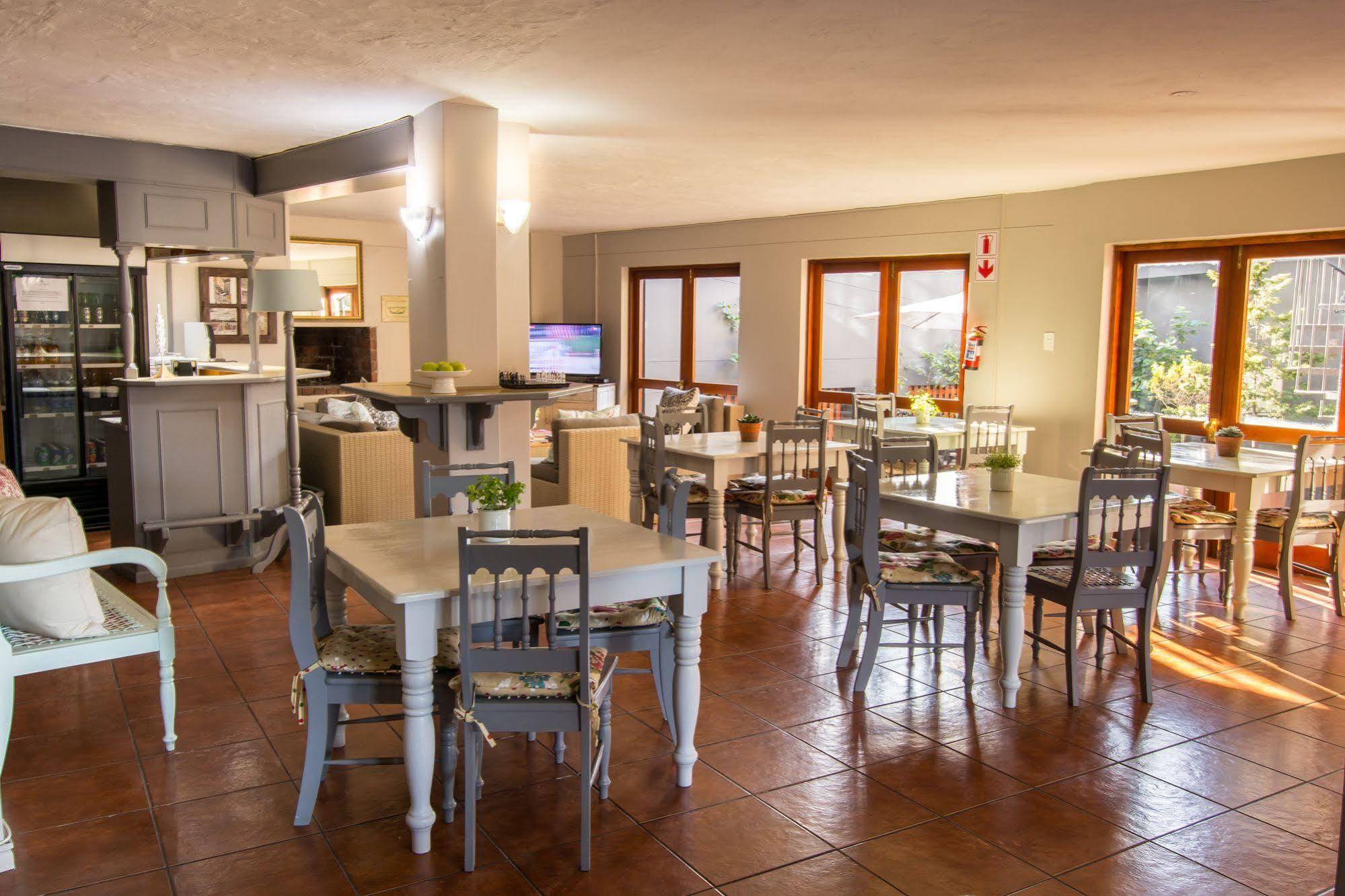 Edward Charles Manor Hotel Mossel Bay Eksteriør billede